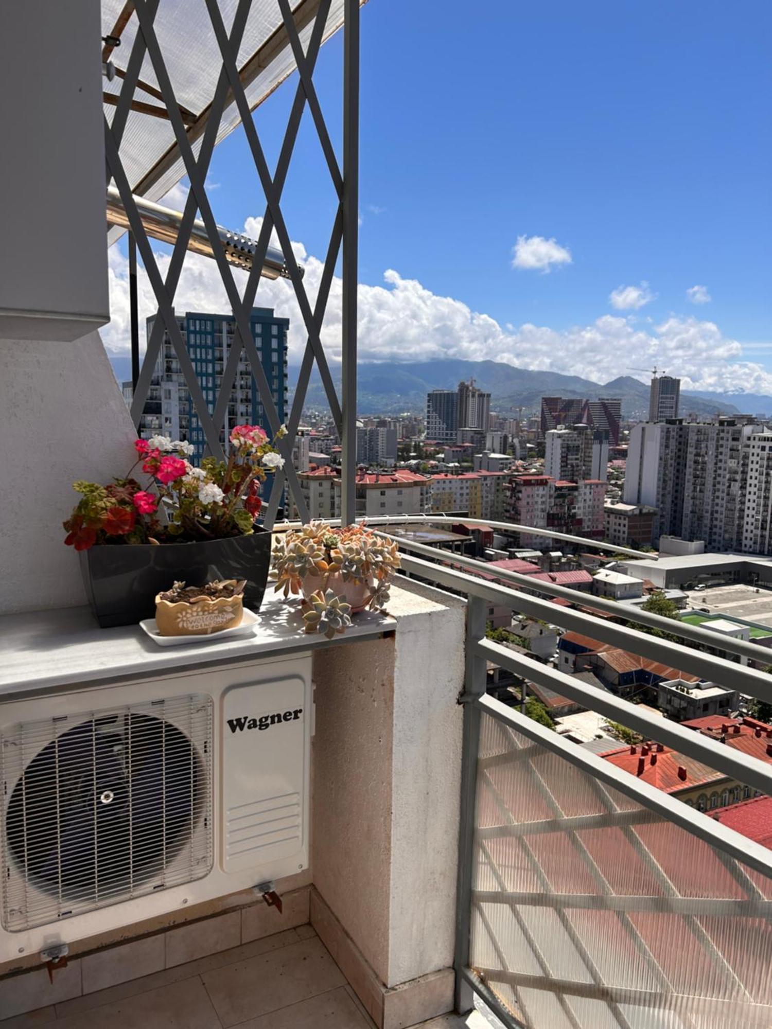 Თათულის Ბუდე -Tatuli Nest Apartment Batumi Ngoại thất bức ảnh